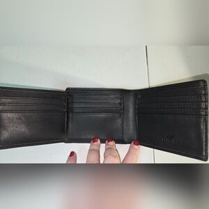 NapaWalli Sleek Black Leather Tri-fold Wallet RFID Men's Card Holder